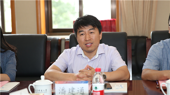 7ba94b92bd952fb326673e6411d65400.jpg AB5I8010_副本.jpg